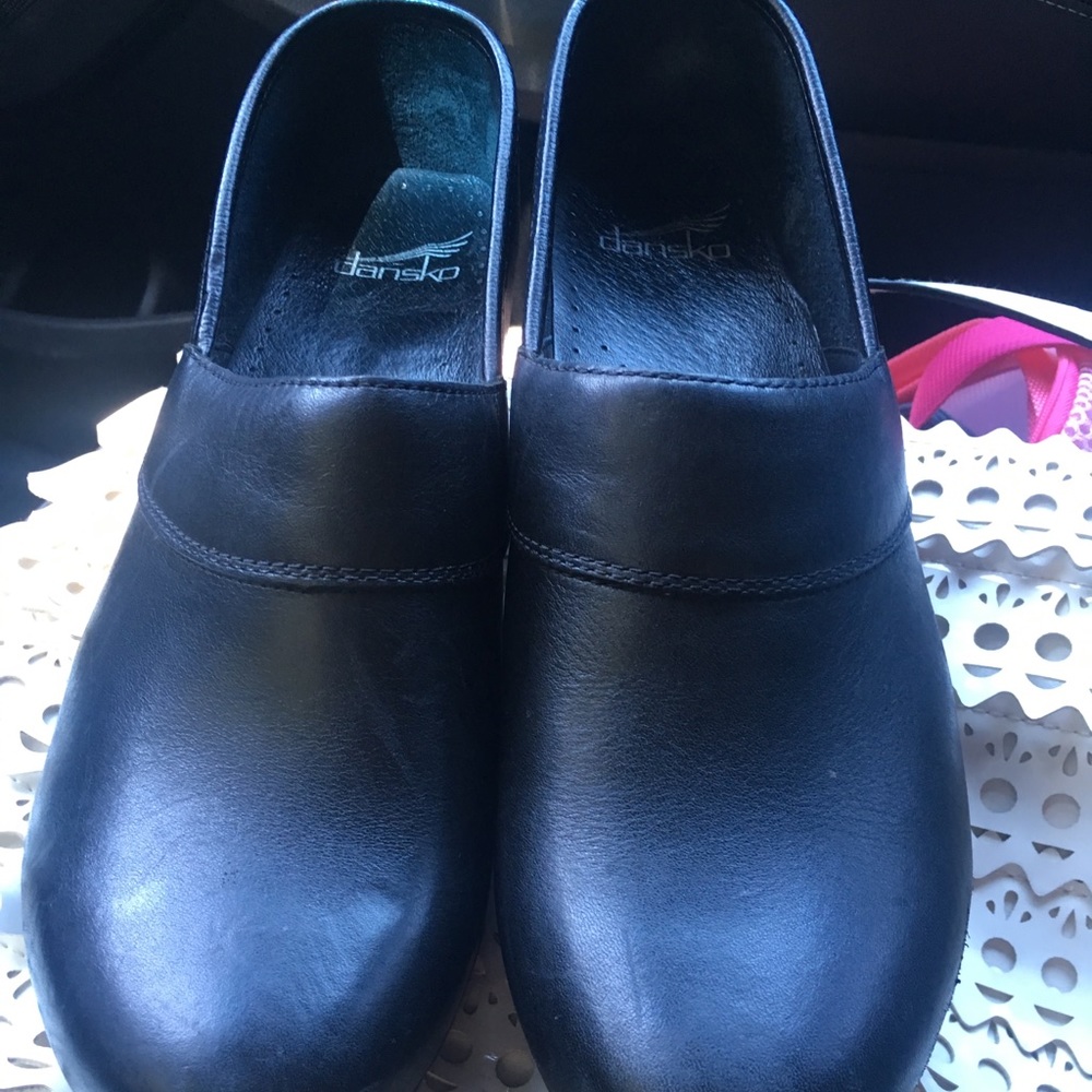 Dansko size 40 Clogs black